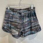 Lululemon Hotty Hot Short *Long 4” in Digital Oasis Grey / Navy - Size 10 TALL Photo 6