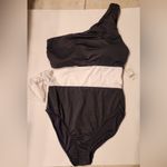 Ralph Lauren  Cutout One Shoulder Women One Piece Swimsuit Black & White Size 12 Photo 3