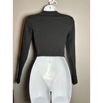 LASLULU Black Long Sleeve Fitted Athletic Crop‎ Top Activewear Womens Size S Photo 2