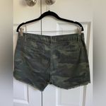 Sundry  Camo Shorts - Size 29 Photo 5