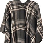Unbranded OS Black & Gray Plaid Poncho Shawl Wrap With Fringe Edges Size undefined Photo 4