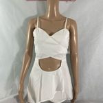 Yoins  size medium (6) white romper zip up lightweight flirty romantic layered‎ Photo 1