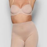 SKIMS Sheer Sculpt Low Back Short Photo 0