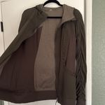 Lululemon Like new reversible dance studio jacket size 10 olive green Photo 1