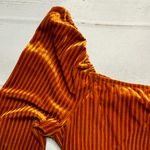 All in Favor NWT - - Women’s Burnt Orange Blouse - Size Large. Photo 2