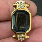 Vintage Unsigned Gold Tone Deep Teal Blue Emerald Cut Rhinestone Clip Earrings Photo 12