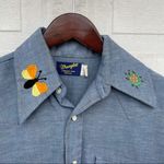 Wrangler  Unisex Women’s Chambray Embroidered Shirt Pearl Snap Small Photo 4