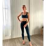 Vuori Yosemite Sports Bra in Black Size Large Photo 2