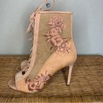 Gianni Bini Blush Pink Embroidered Zip Lace Up Heeled Booties Size 8.5 Photo 3