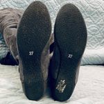 Grey suede over the knee tassel boots. Gray Size 7 Photo 8