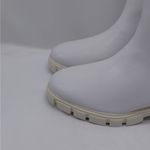 Journee Collection  Womens Chelsea Ankle Boots Size 9 White Chunky Lug Sole Photo 5