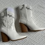 Windsor Cowgirl / Cowboy Boots Photo 0