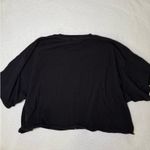 Pretty Little Thing black crop tshirt  Photo 2