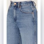 Wrangler  Women’s High Rise Relaxed Mom Jeans. Medium Wash. Size 27. Photo 1