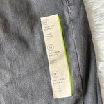 Universal Threads Universal Thread Women’s high rise Skinny jeans in light gray size 12/W31 Photo 4