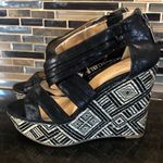 Nine & Co. Black patterned straw‎ wedge sandals womens size 7 Photo 3