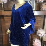 Avenue  BLUE & BLACK VELOUR BELL SLEEVE BLOUSE (18/20) Photo 5