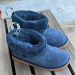 UGG  women’s cozy ankle Blue Suede sheepskin Boots size 6 Photo 5
