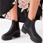 Jeffrey Campbell Cloudy Rain Boots Olive
Size 9 Photo 0