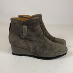 Earthies Beaumont Dusty grey suede ankle boots Size 8B A5 Gray Photo 4