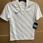 Nike Youth Medium Dri-Fit Jersey Photo 0