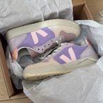 VEJA  v-10 leather sneakers purple and pink Photo 3