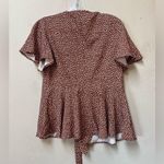 Women’s Red Brown Geometric Print Short Sleeve Tie Wrap Blouse Size Small Photo 3