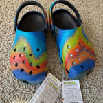 Crocs NWT  Classic Spray Dye Clogs Shoes Size Men’s 5 Women’s 7 Hippie Funky E3 Photo 0
