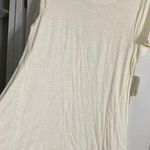 Wonderly  Women’s Flowy off white tee Photo 0