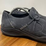 Clarks Wave Walk Leather Slip On Comfort Flat Casual Shoes Black Size 8M Photo 4