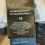 The North Face  gray‎ shorts 16 Photo 3