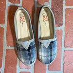 NWOT Mia Amore memory foam plaid slip on shoes Gray Size 7.5 Photo 1