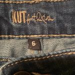 Kut From The Kloth Kut from the cloth distressed jeans size 6 Photo 3