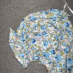 Sim & Sam  Cropped Short Sleeve Floral Top  Size Medium with Smocked Elastic Back Photo 1