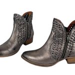 Seychelles Anthropologie Silver Metallic Leather Western Ankle Booties Sz 7 Photo 2