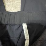 Lululemon on the fly pants size 4 Photo 2