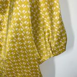 Banana Republic  Satin Yellow White V Neck 3/4 Sleeve Blouse Size Medium Photo 8