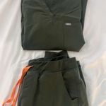 FIGS  Scrubs Set Photo 2