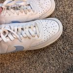 Nike  Women's Court View Low Sneakers, Carolina Blue & White Photo 9