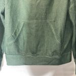 Davi & Dani  Green Sweater Top Women’s Medium Photo 2