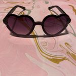 Black heart sunglasses Photo 2