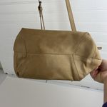 Lucky Brand  Dori Bucket Crossbody Bag Purse Tan Brown Leather Lines Pockets Photo 10