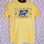 Jerzees vinatage 90s  yellow Floraida nautical shark tshirt

Size medium Photo 0