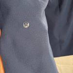 Lululemon On The Fly Crop Woven 23" Inseam True Navy Size 6 Photo 4