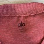 Alo Yoga  • alolux glimpse long sleeve split tee Photo 8