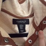 Jones New York Jones, New York cream quilted sweater size medium Photo 1
