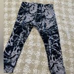 Nike Women Stretch Capri Legging Pant - Black - Gray Size Large. Photo 1