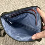 Baggallini  Go Bagg Crossbody Purse Shoulder Bag Olive Green+ Wallet Pockets Photo 5