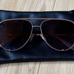 Quay Australia NWOT Quay high key twist  Sunglasses Photo 0