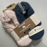 Feelgoodz • NWT Aurora Slipper Socks Set Photo 1